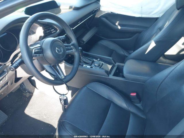 Mazda Mazda3 Premium Package Image 17