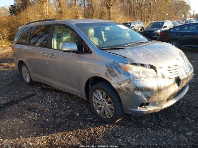  Salvage Toyota Sienna