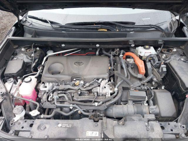 Toyota RAV4 Limited Image 16