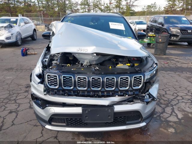 Jeep Compass Limited 4x4 Image 2