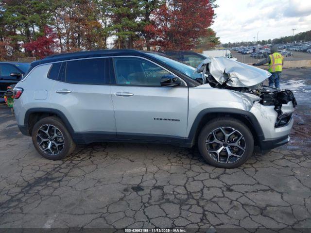 Jeep Compass Limited 4x4 Image 6