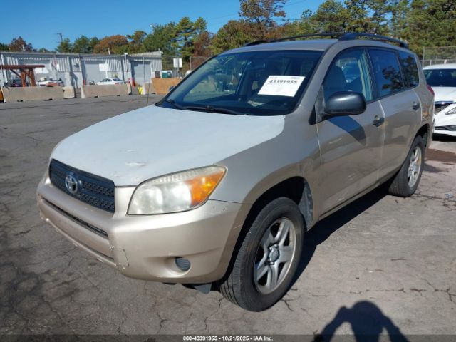 Toyota RAV4 Image 4