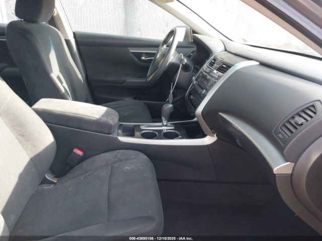 Nissan Altima 2.5 S Image 7