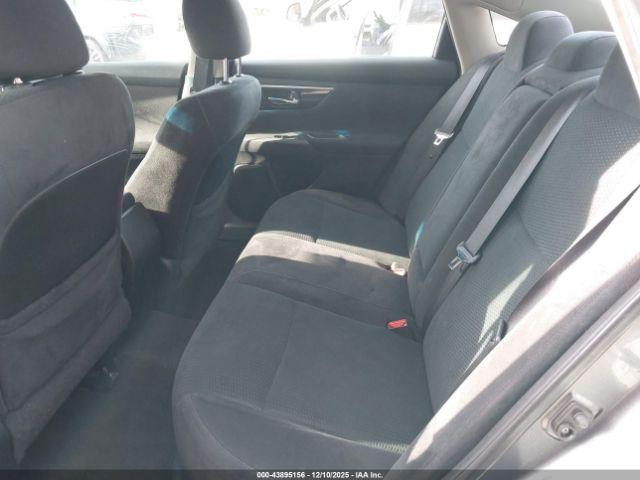 Nissan Altima 2.5 S Image 10