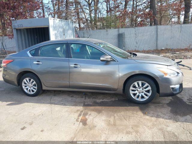 Nissan Altima 2.5 S Image 17