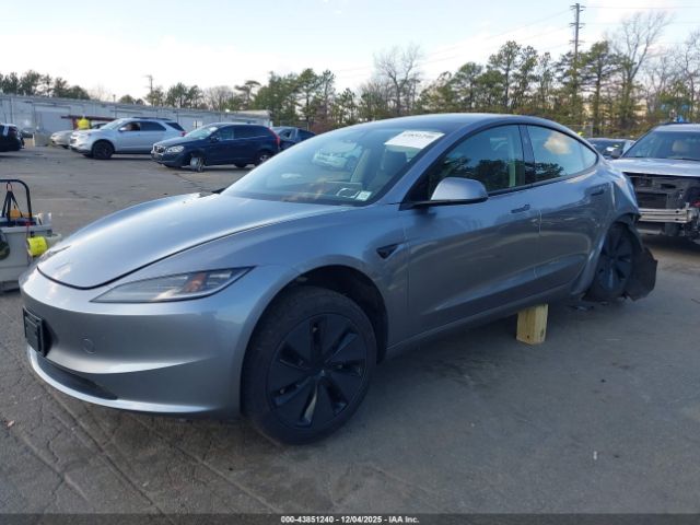 Tesla Model 3 Image 18