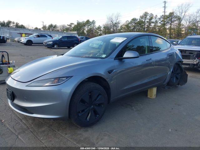 Tesla Model 3 Image 18