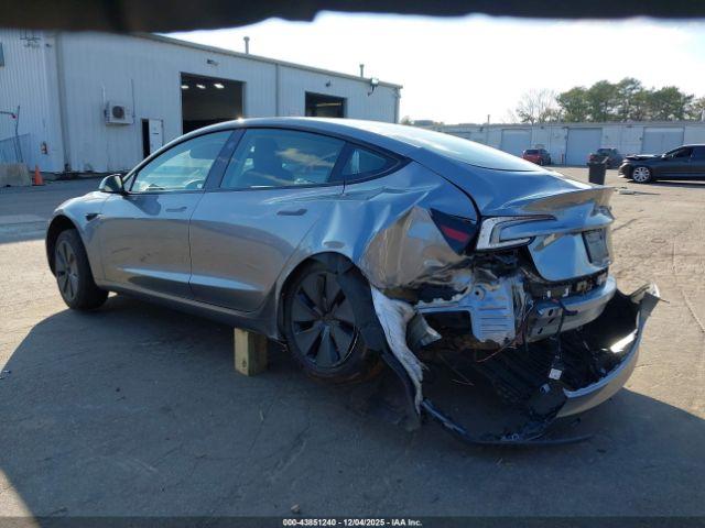 Tesla Model 3 Image 10