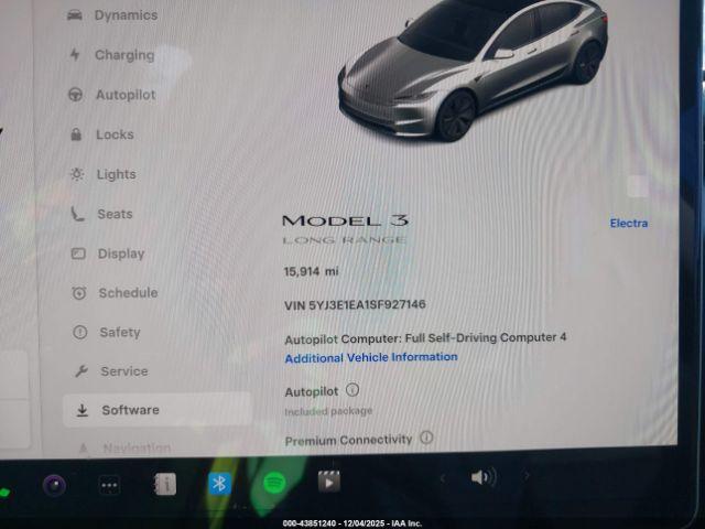Tesla Model 3 Image 8