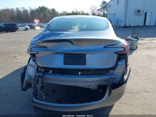 Tesla Model 3 Image 12