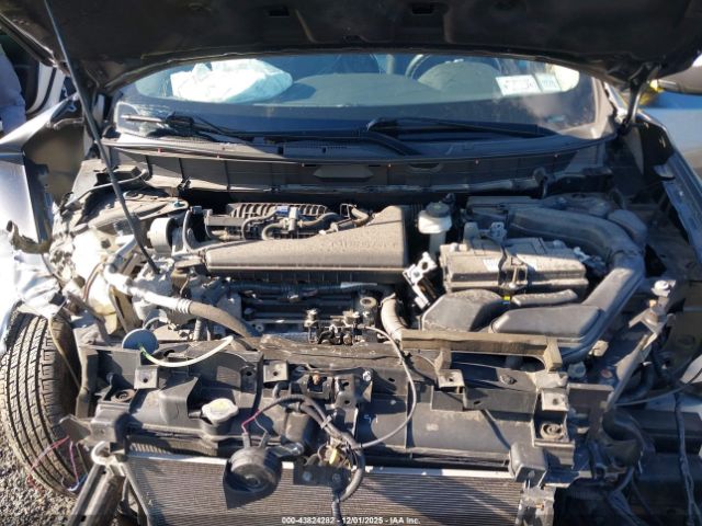 Nissan Rogue S Intelligent Awd Image 9