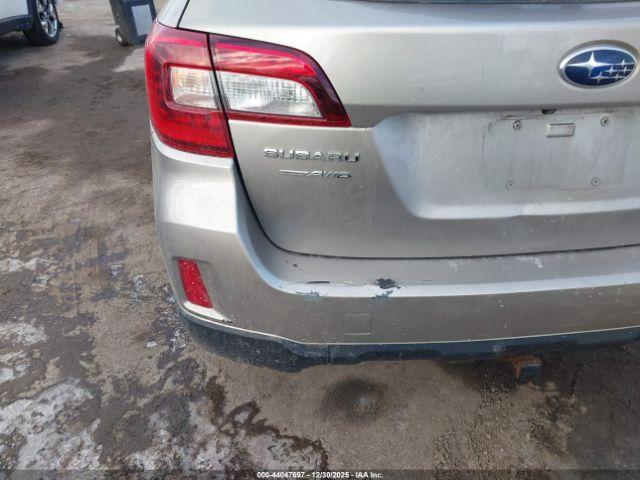 Subaru Outback 2.5i Limited Image 15