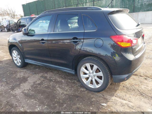 Mitsubishi Outlander Se Image 12