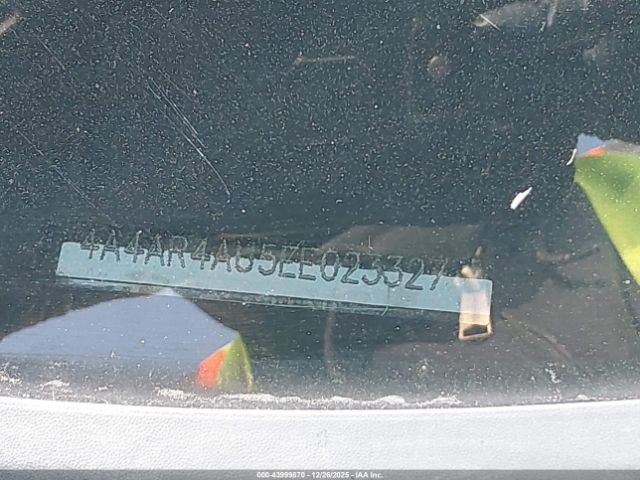 Mitsubishi Outlander Se Image 11