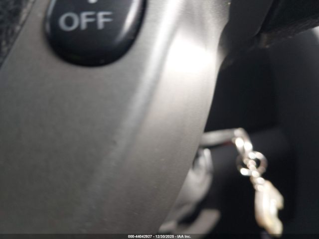 Nissan Rogue S Image 7