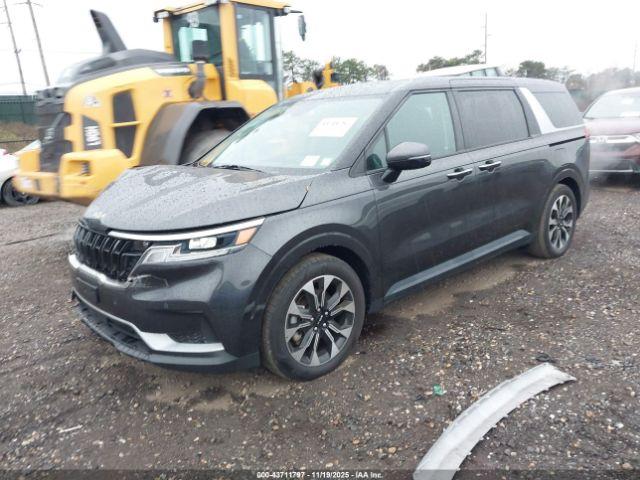 Kia Carnival Ex Image 2