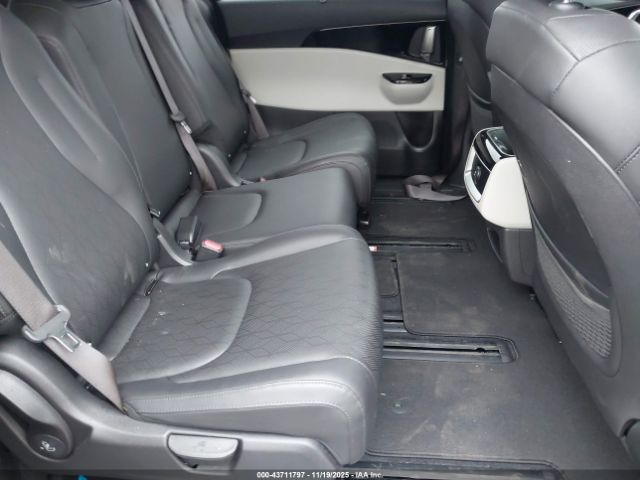 Kia Carnival Ex Image 7
