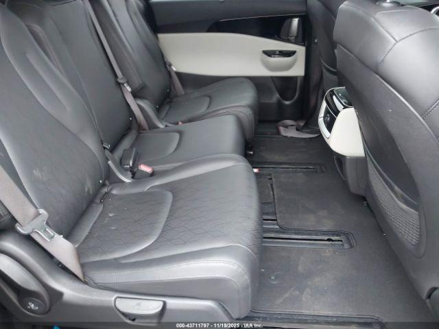 Kia Carnival Ex Image 7