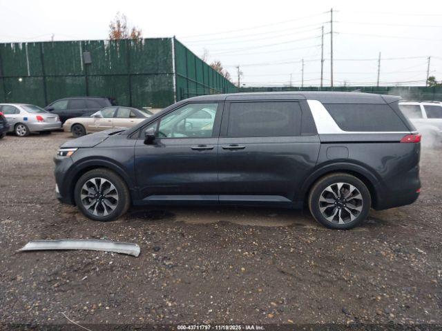 Kia Carnival Ex Image 14