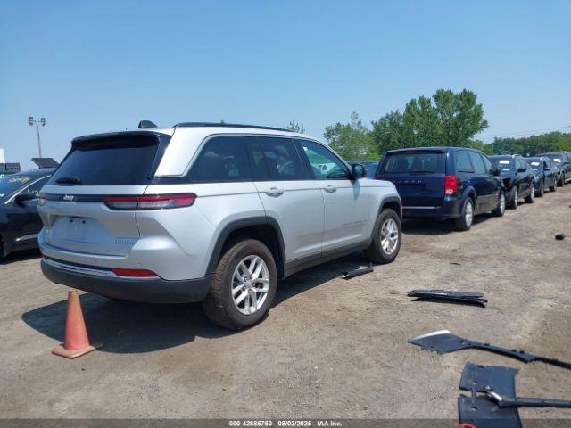 Jeep Grand Cherokee Laredo X 4x4 Image 2