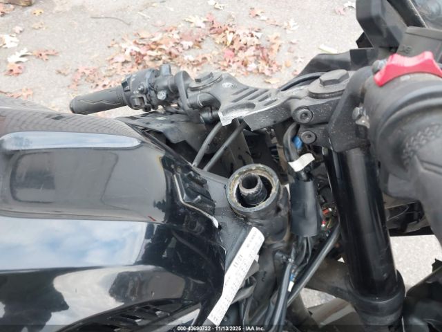 Yamaha Yzfr3 A Image 3