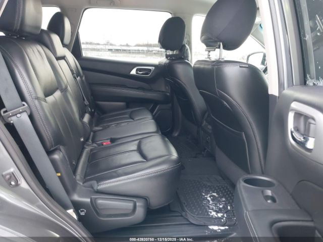 Nissan Pathfinder Sl Image 8