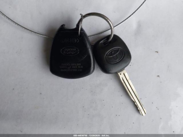 Toyota Matrix Xr Image 12