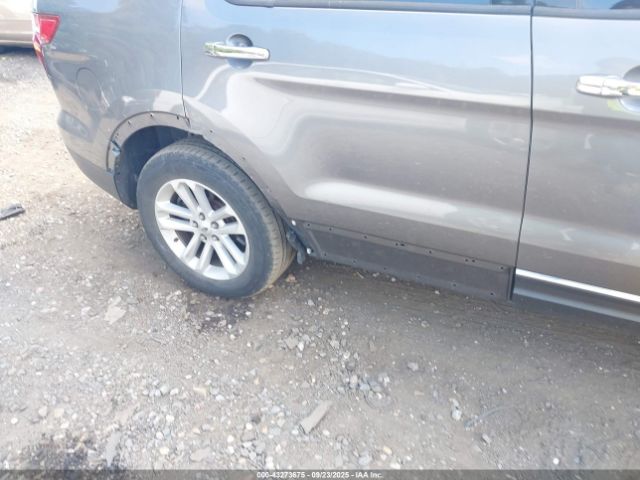 Ford Explorer Xlt Image 16