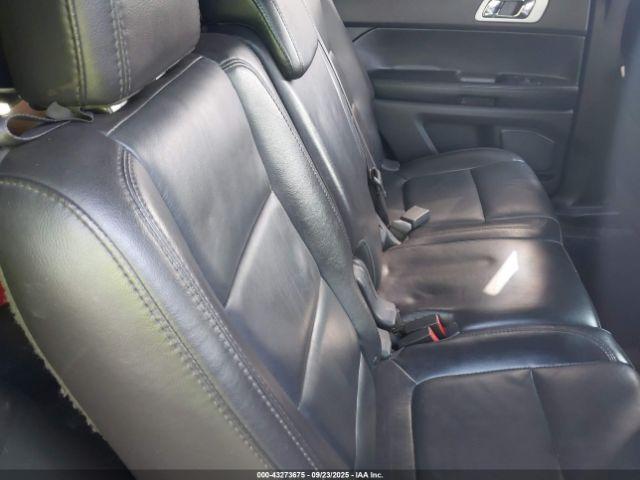 Ford Explorer Xlt Image 11