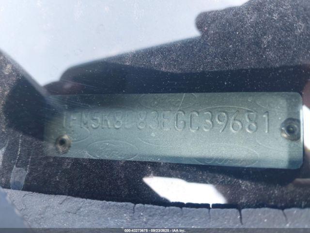 Ford Explorer Xlt Image 2