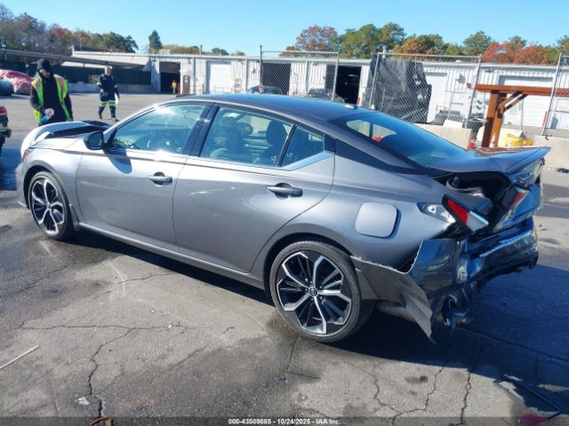 Nissan Altima Sr Fwd Image 15