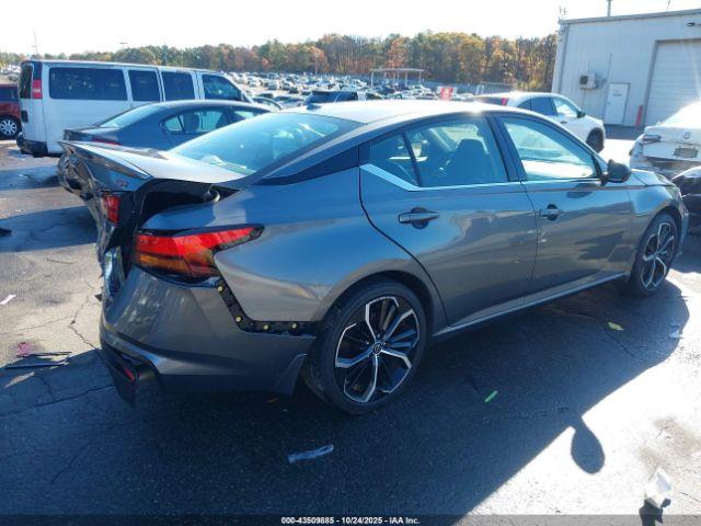 Nissan Altima Sr Fwd Image 13