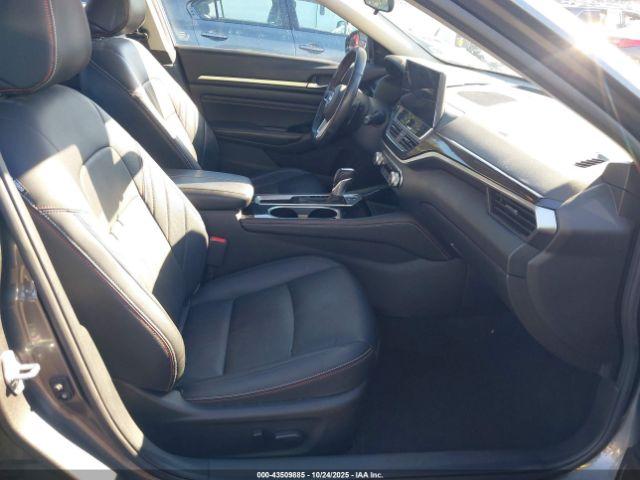 Nissan Altima Sr Fwd Image 14