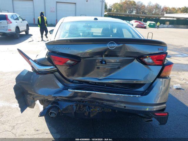 Nissan Altima Sr Fwd Image 3