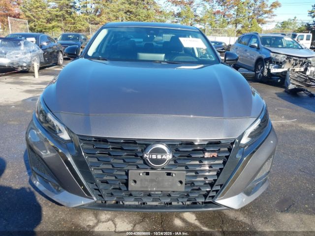 Nissan Altima Sr Fwd Image 5