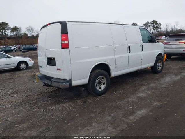 GMC Savana Work Van Image 14