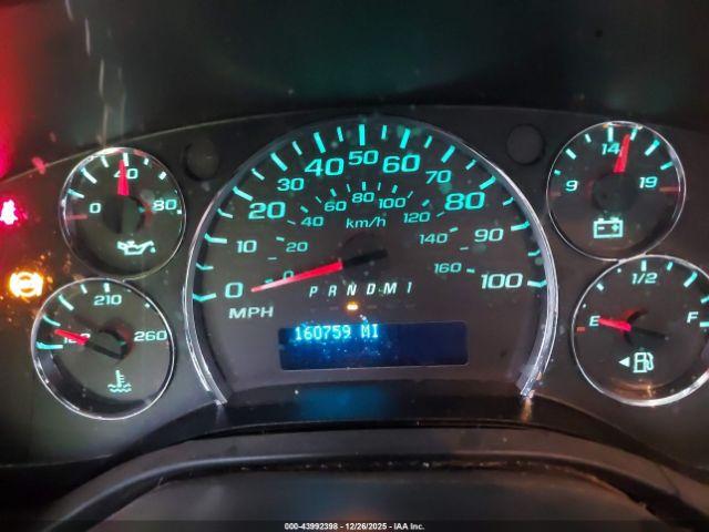 GMC Savana Work Van Image 5