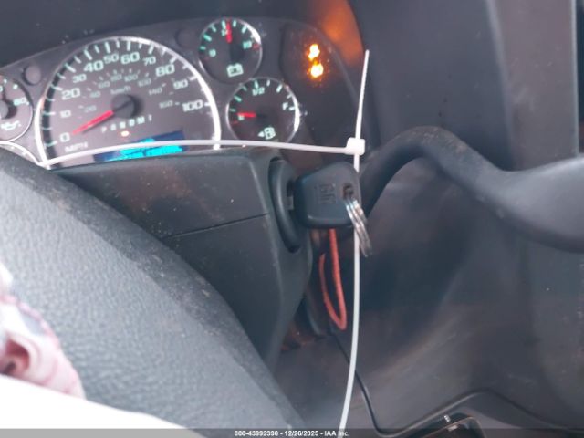 GMC Savana Work Van Image 12