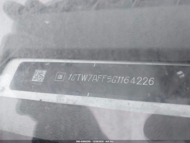 GMC Savana Work Van Image 13