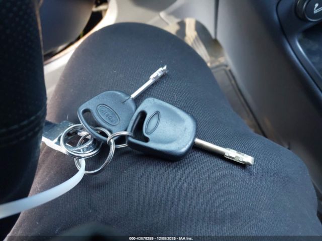 Ford Transit Xlt Image 8