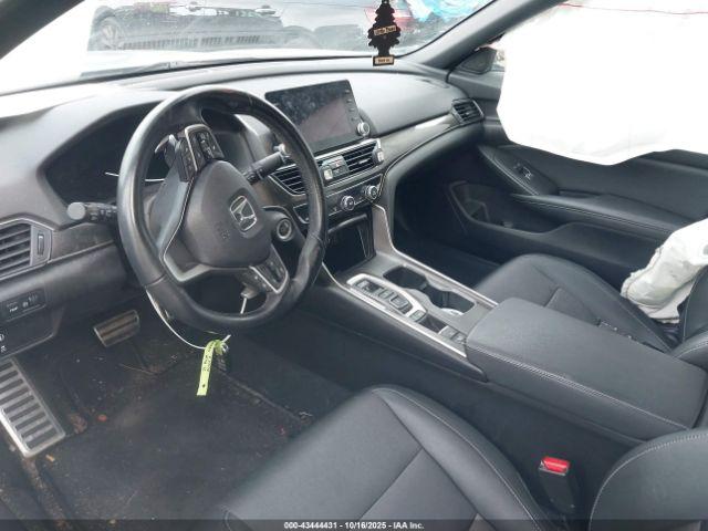 Honda Accord Sport 2.0t Image 12