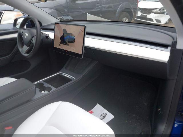 Tesla Model Y Image 3