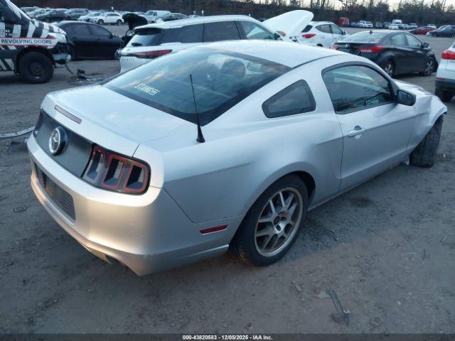 Ford Mustang V6 Image 8