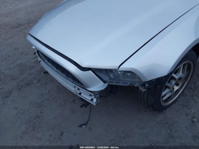 Ford Mustang V6 Image 10