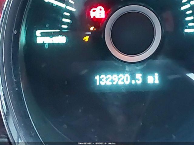 Ford Mustang V6 Image 5