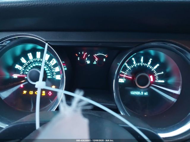 Ford Mustang V6 Image 15