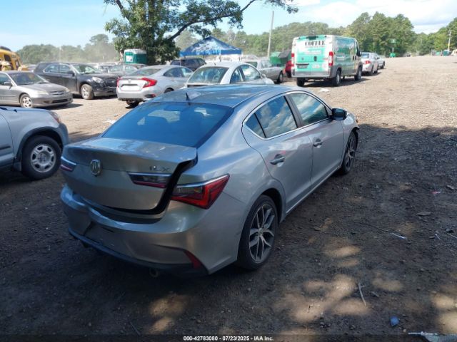 Acura ILX Premium Package Image 4