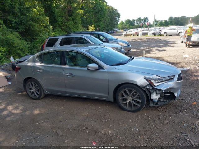 Acura ILX Premium Package Image 16