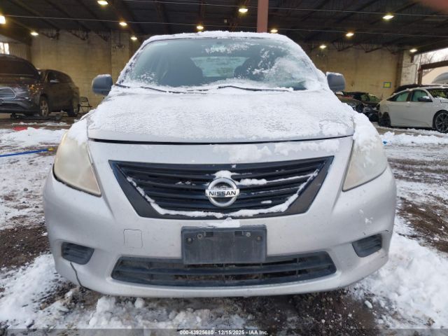 Nissan Versa 1.6 S+ Image 11