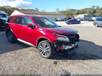 Salvage Nissan Pathfinder